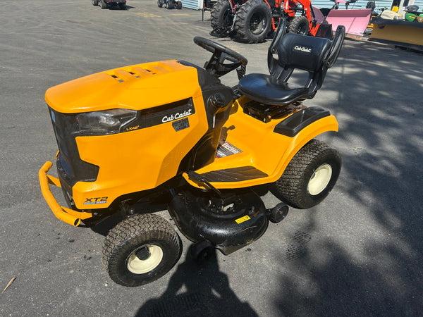 USED 2020 CUB CADET LX42